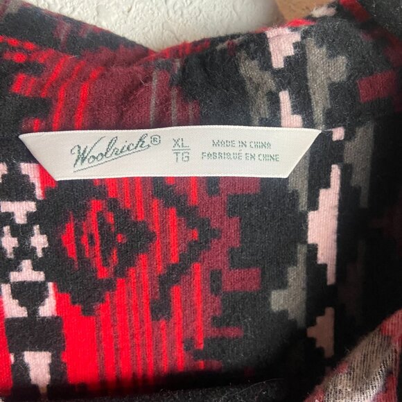 Woolrich Size Xl Chamois Button-Down Shirt Flannel Southwestern Red Aztec Fall - Picture 5 of 7